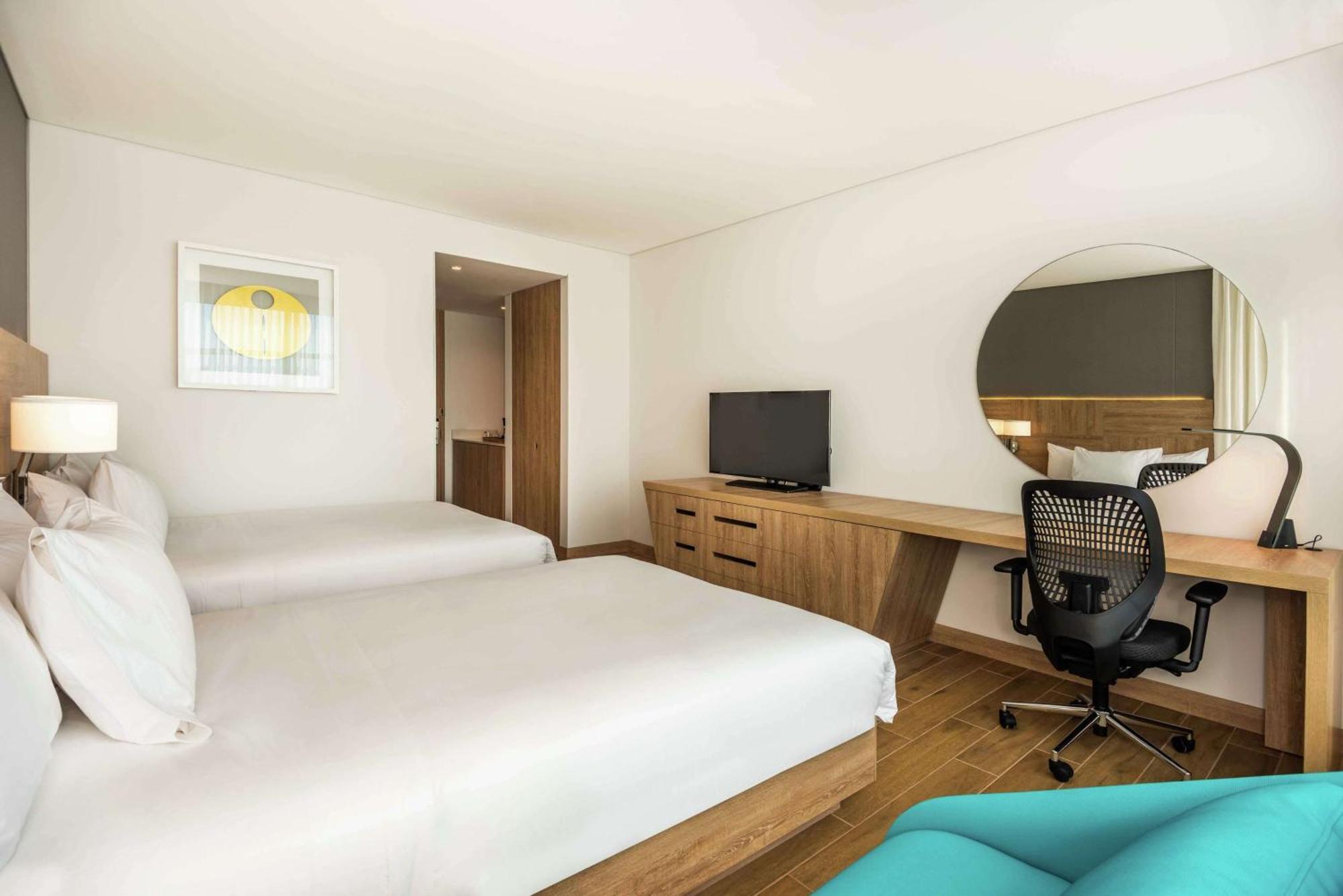 Hilton Garden Hotel 3*