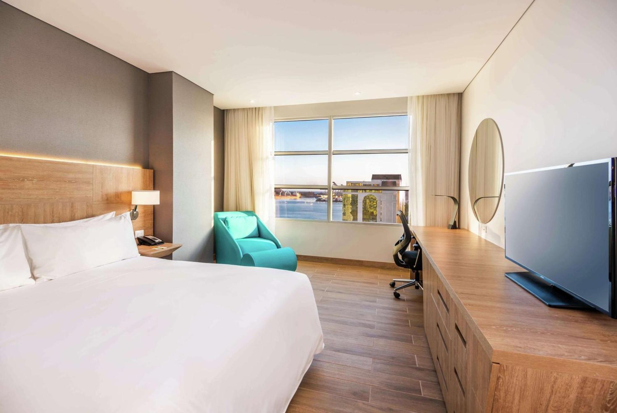 Hilton Garden Hotel 3*
