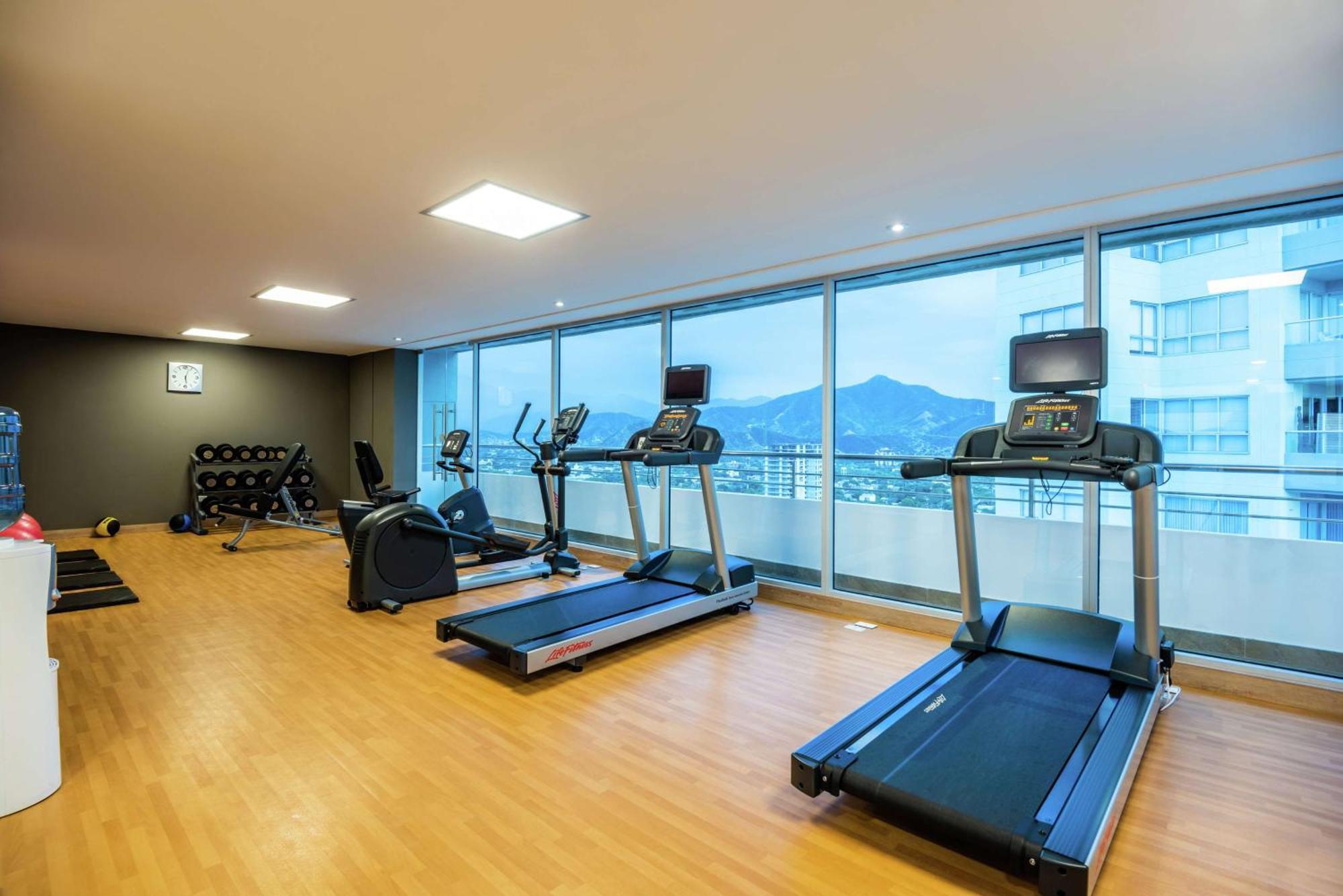 Hilton Garden Hotel 3*